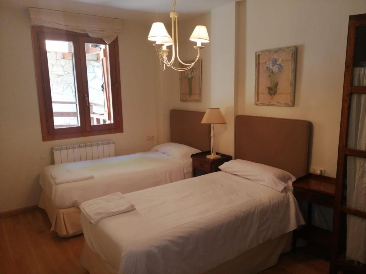 Sarrato Iv De Sallent Apartment *